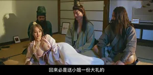 Sex hậu môn bằng dương vật giả và trói buộc cho em da trắng to lớn, phục tùng và háo sắc
