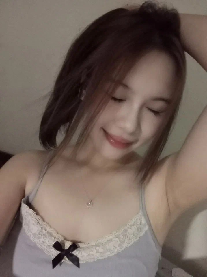 Bà xã chung thủy bị bốc lửa bởi củ khoai to của bạn chồng
